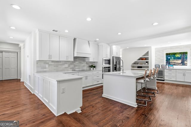 136 N Hidden Lake Drive, Eatonton, GA 31024