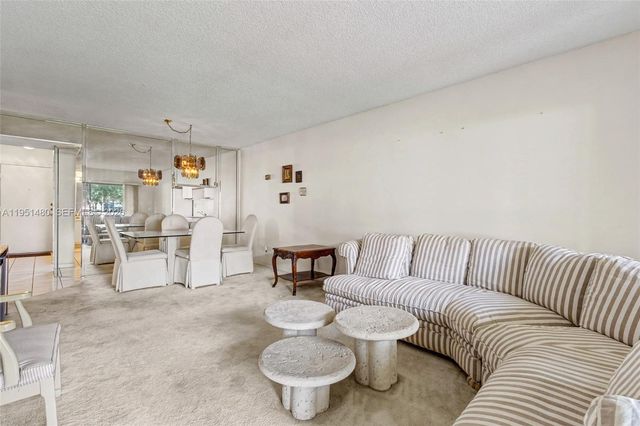 6085 N Sabal Palm Boulevard 208, Tamarac, FL 33319