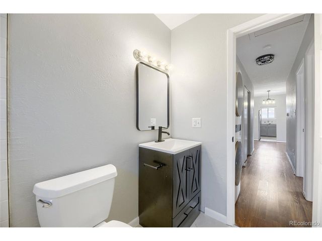 7309 W Hampden Ave 204, Lakewood, CO 80227