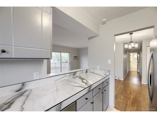 7309 W Hampden Ave 204, Lakewood, CO 80227