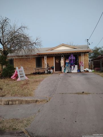 1665 Cristin Dr., Eagle Pass, TX 78852