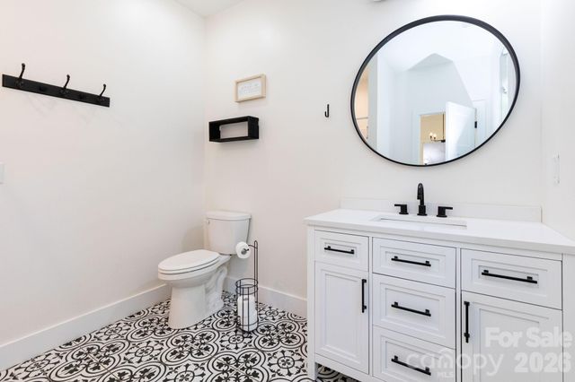 881 Burney Mountain Road, Fletcher, NC 28732