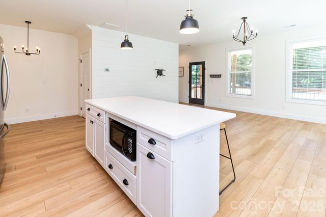 881 Burney Mountain Road, Fletcher, NC 28732