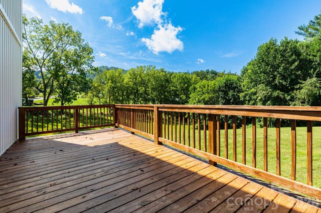 881 Burney Mountain Road, Fletcher, NC 28732