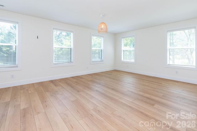 881 Burney Mountain Road, Fletcher, NC 28732