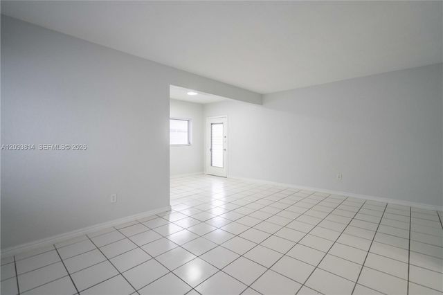 7640 Carlyle Avenue 10B, Miami Beach, FL 33141