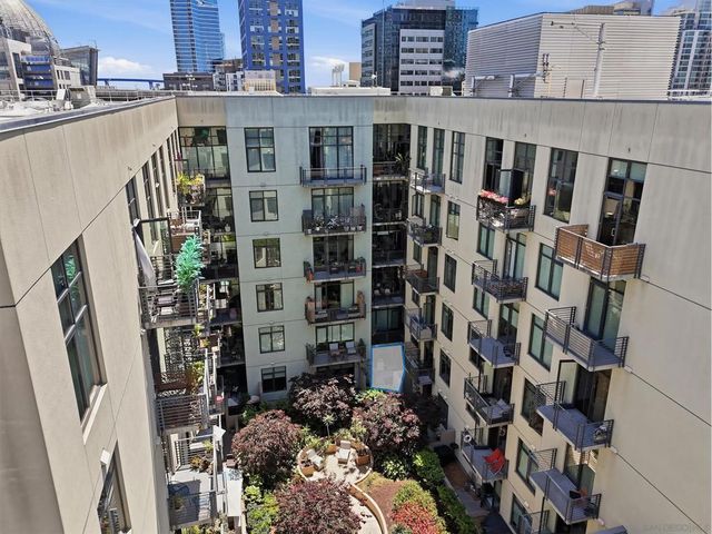 1050 Island 210, San Diego, CA 92101