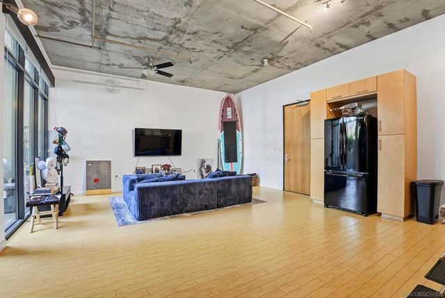 1050 Island 210, San Diego, CA 92101