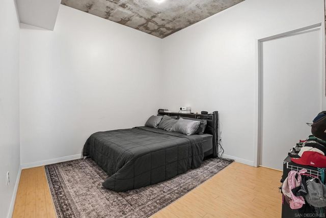 1050 Island 210, San Diego, CA 92101