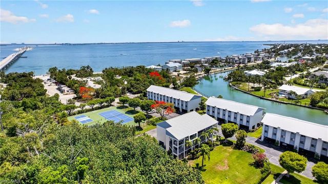 1250 Tennisplace CT D33, Sanibel, FL 33957