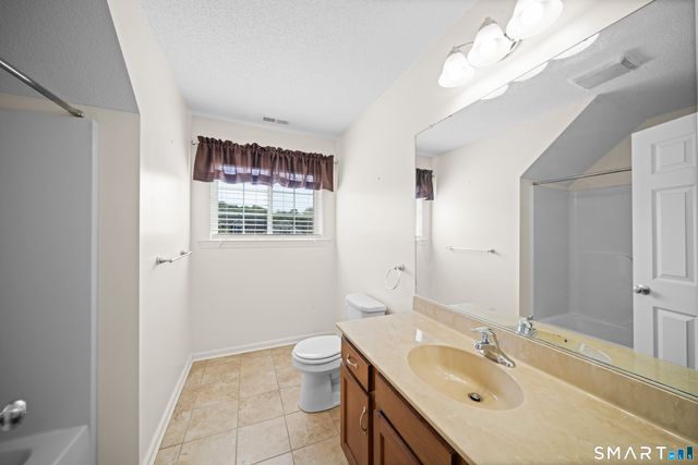 3 Steeple View Drive 3, Ellington, CT 06029