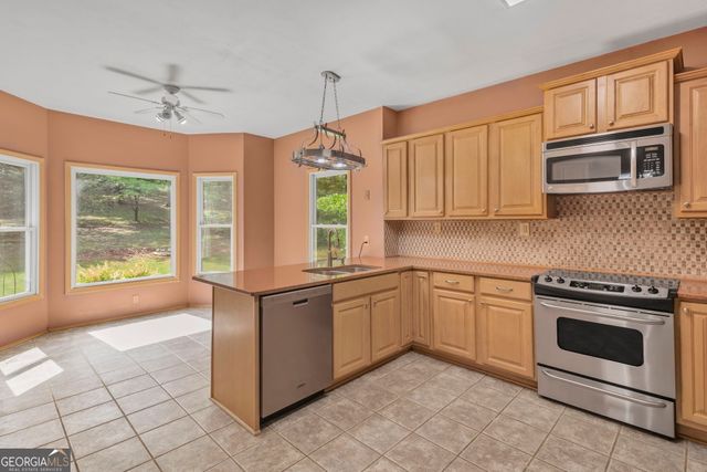 27 Tanglewood Road, Newnan, GA 30263