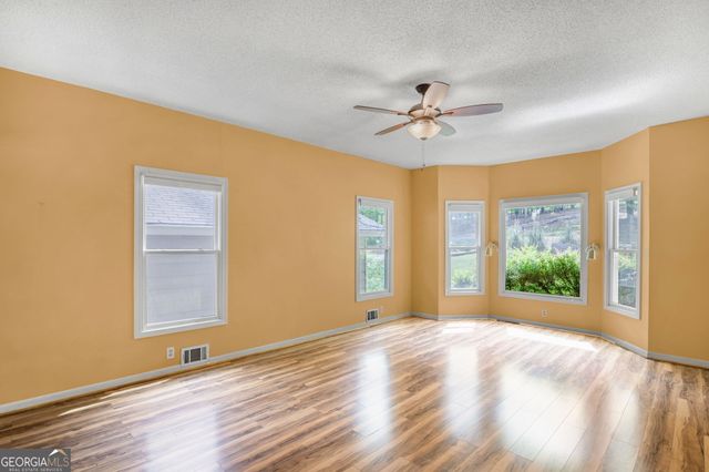 27 Tanglewood Road, Newnan, GA 30263