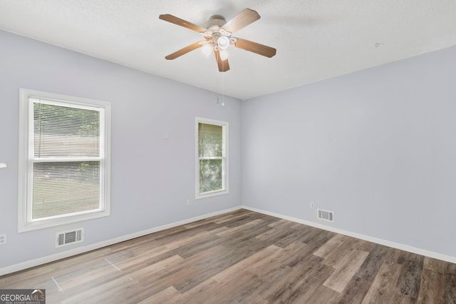27 Tanglewood Road, Newnan, GA 30263