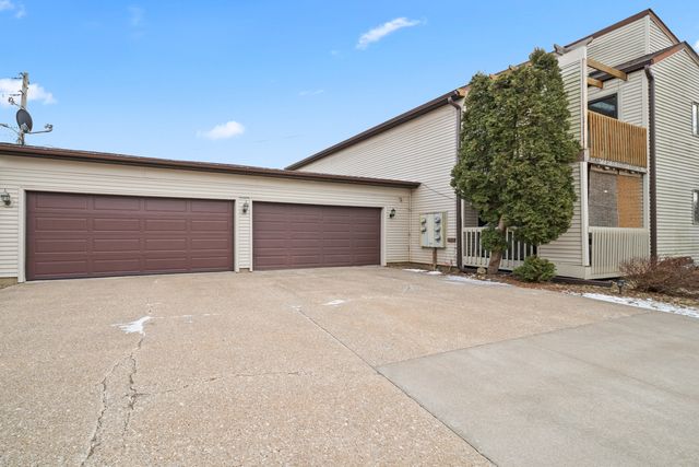 5811 36th Avenue Court 0, Moline, IL 61565