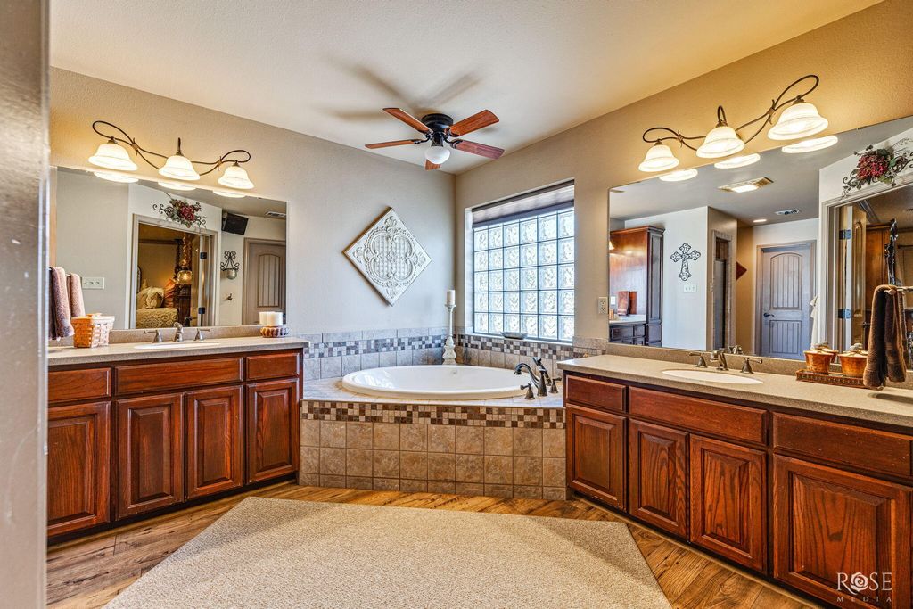 Image 18 of property listing at 11725 Little Sorrel Trail, San Angelo, TX 76904
