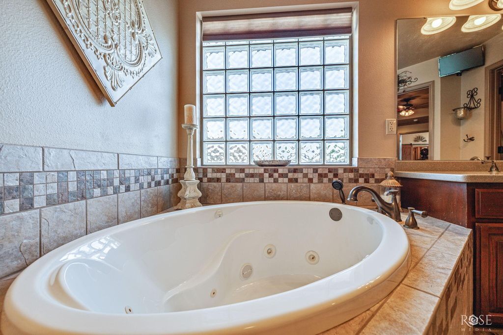Image 22 of property listing at 11725 Little Sorrel Trail, San Angelo, TX 76904