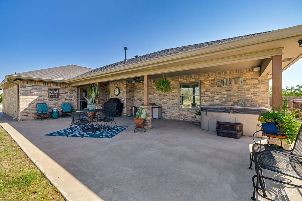 Image 33 of property listing at 11725 Little Sorrel Trail, San Angelo, TX 76904