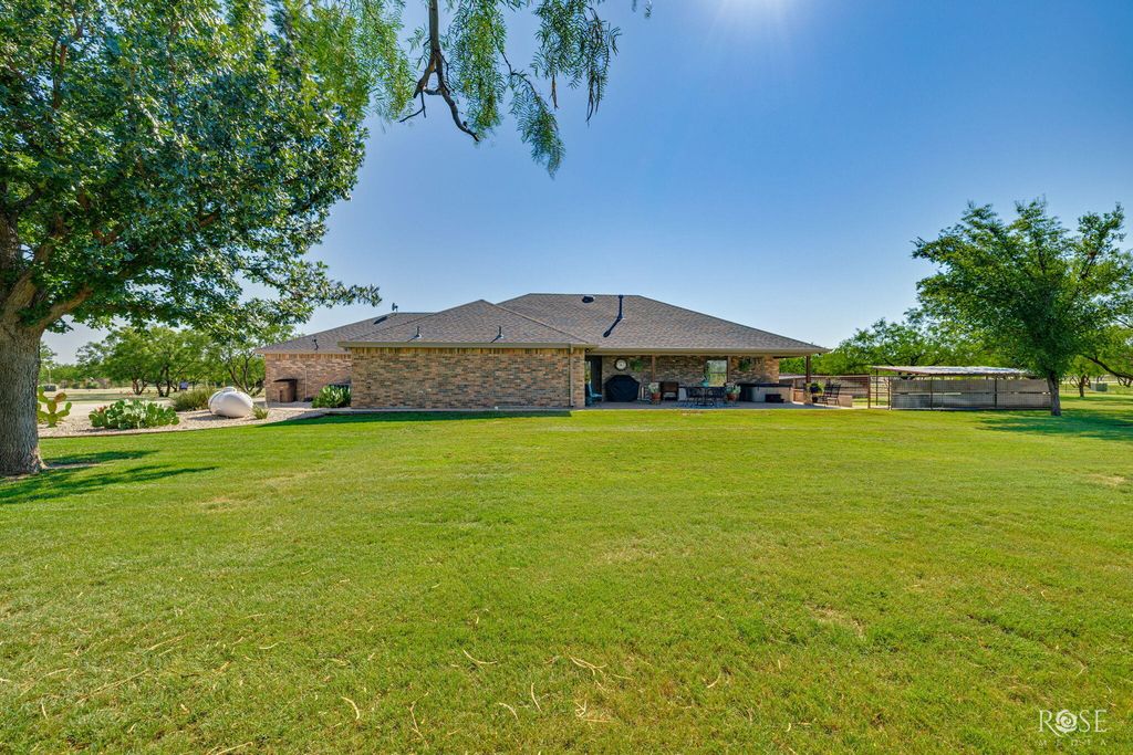 Image 39 of property listing at 11725 Little Sorrel Trail, San Angelo, TX 76904