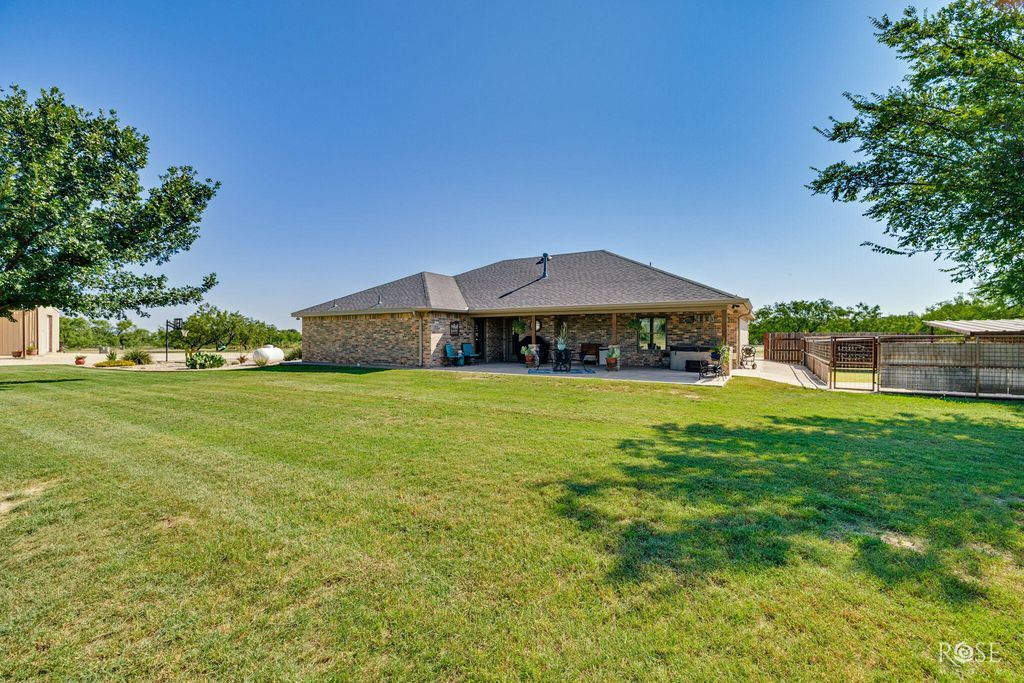Image 40 of property listing at 11725 Little Sorrel Trail, San Angelo, TX 76904