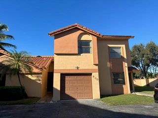 900 SW 113th Terrace, Pembroke Pines, FL 33025