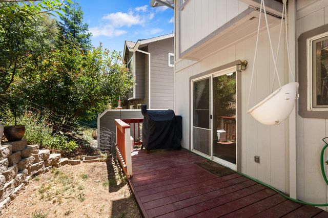 1333 Oak Ridge Dr, Colfax, CA 95713