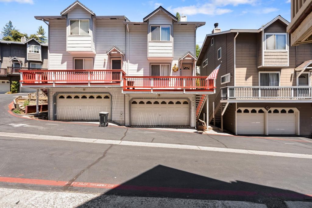 1333 Oak Ridge Dr, Colfax, CA 95713