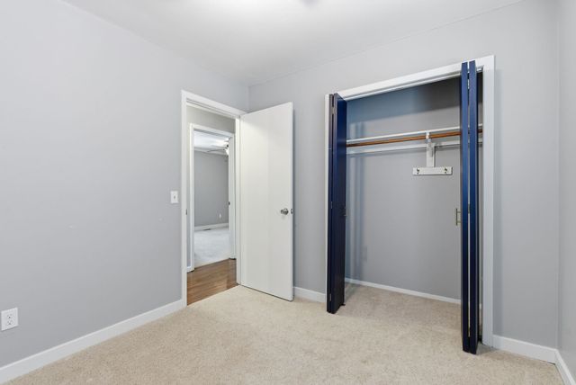 102 W Stewart Dr, Goddard, KS 67052