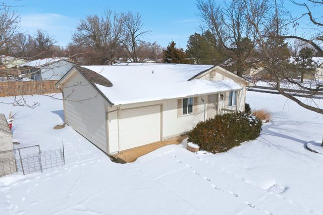 102 W Stewart Dr, Goddard, KS 67052