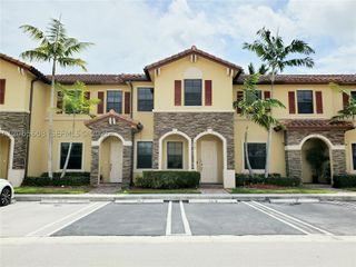 413 SE 32nd Ter 413, Homestead, FL 33033