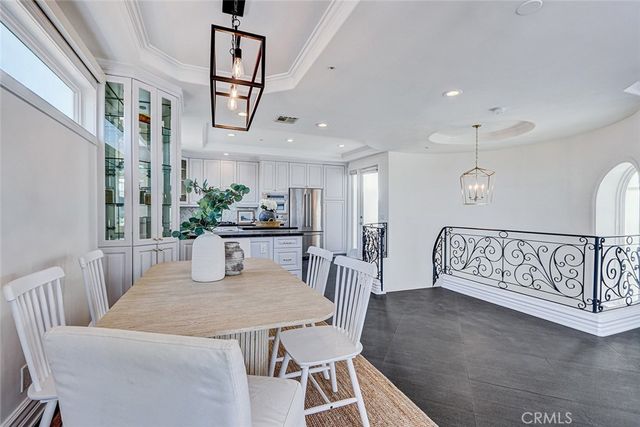 225 Rosecrans Place, Manhattan Beach, CA 90266