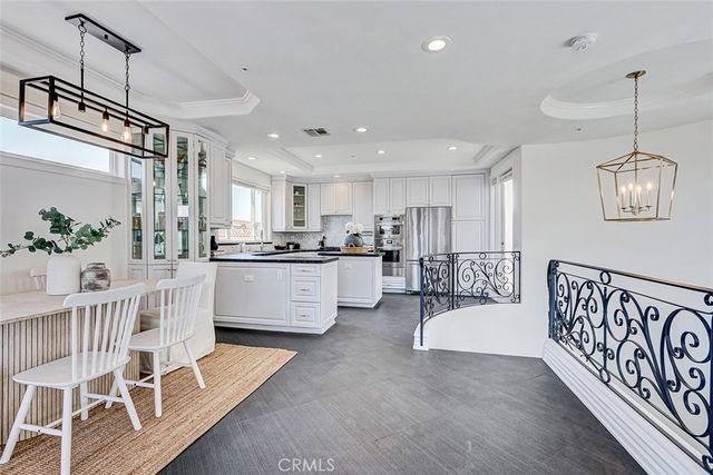 225 Rosecrans Place, Manhattan Beach, CA 90266