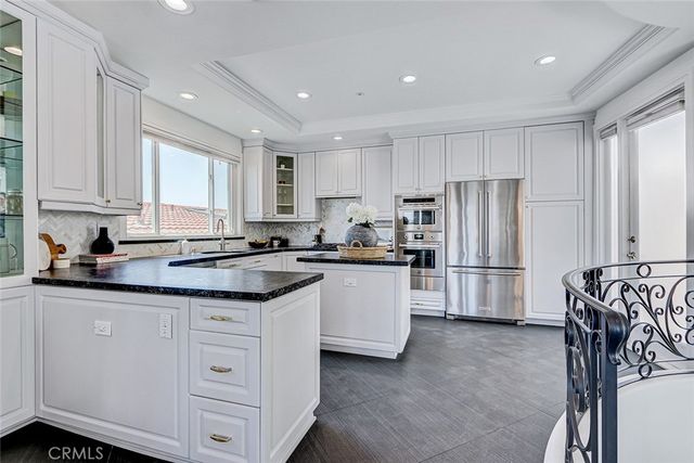 225 Rosecrans Place, Manhattan Beach, CA 90266