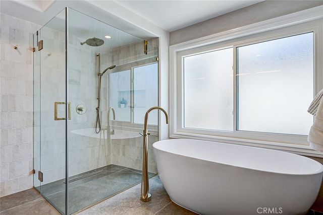 225 Rosecrans Place, Manhattan Beach, CA 90266