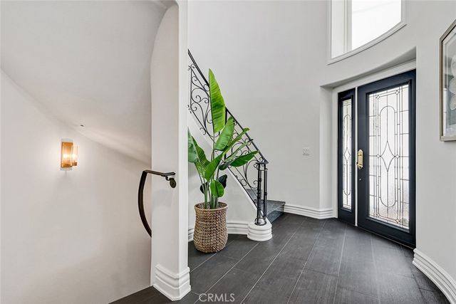 225 Rosecrans Place, Manhattan Beach, CA 90266
