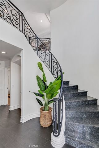 225 Rosecrans Place, Manhattan Beach, CA 90266