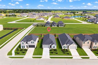 21722 Willow River Canyon Lane, Waller, TX 77484