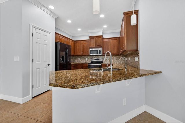 712 CHIPPER DRIVE, Sun City Center, FL 33573