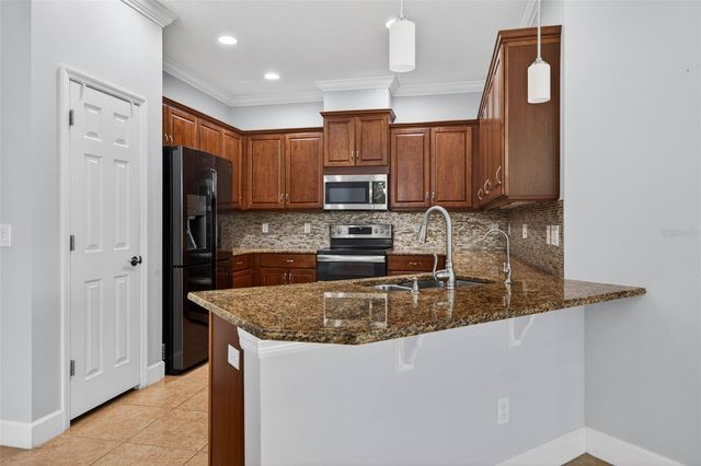 712 CHIPPER DRIVE, Sun City Center, FL 33573