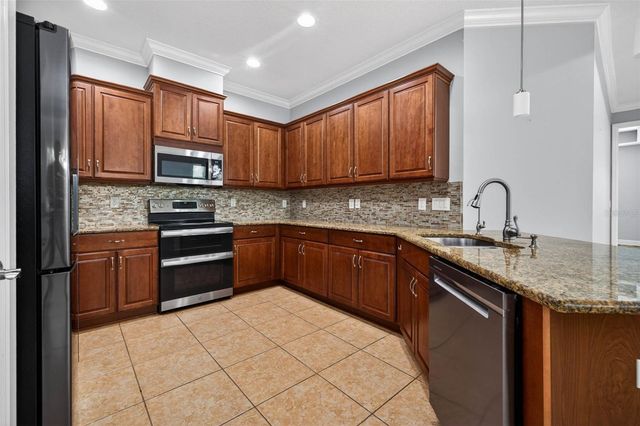 712 CHIPPER DRIVE, Sun City Center, FL 33573
