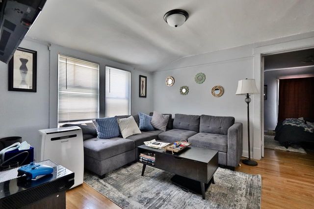 554 Mifflin Street, Madison, WI 53703