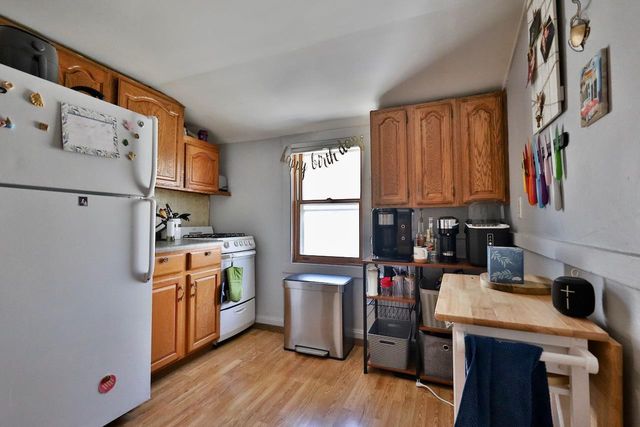 554 Mifflin Street, Madison, WI 53703