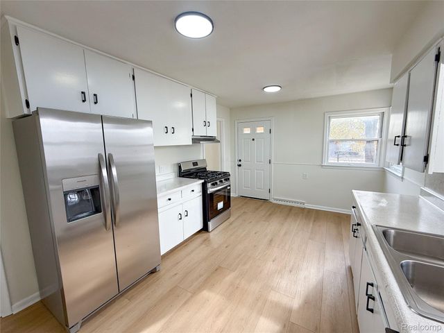 238 Oneida Street, Pontiac, MI 48341