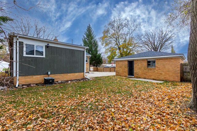 238 Oneida Street, Pontiac, MI 48341