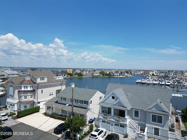 528 Lake Court, Normandy Beach, NJ 08739