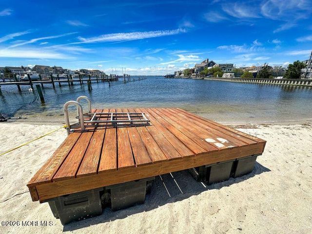528 Lake Court, Normandy Beach, NJ 08739
