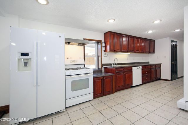 60 Matthews Street 1st floor, Highlands, NJ 07732