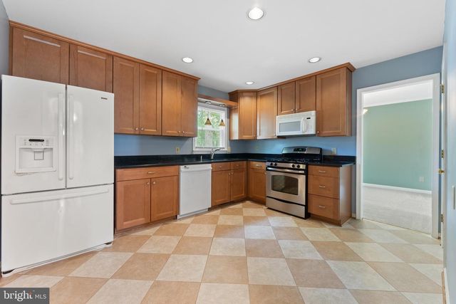 5812 GLEN EAGLES DR, Fredericksburg, VA 22407