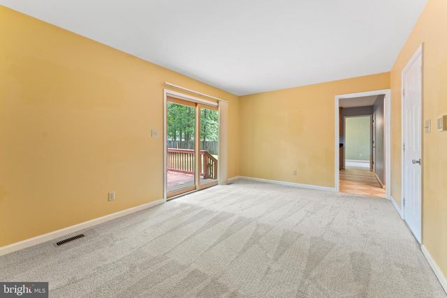 5812 GLEN EAGLES DR, Fredericksburg, VA 22407
