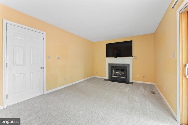 5812 GLEN EAGLES DR, Fredericksburg, VA 22407